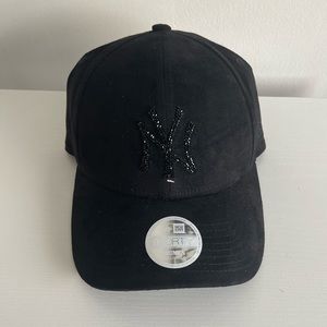 New Era Swarovski Crystal Black New York Yankees Cap